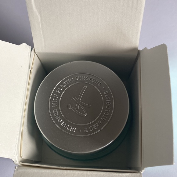 New in box it cosmetics confidence in a gel cream moisturizer 60 ml - Picture 3 of 6